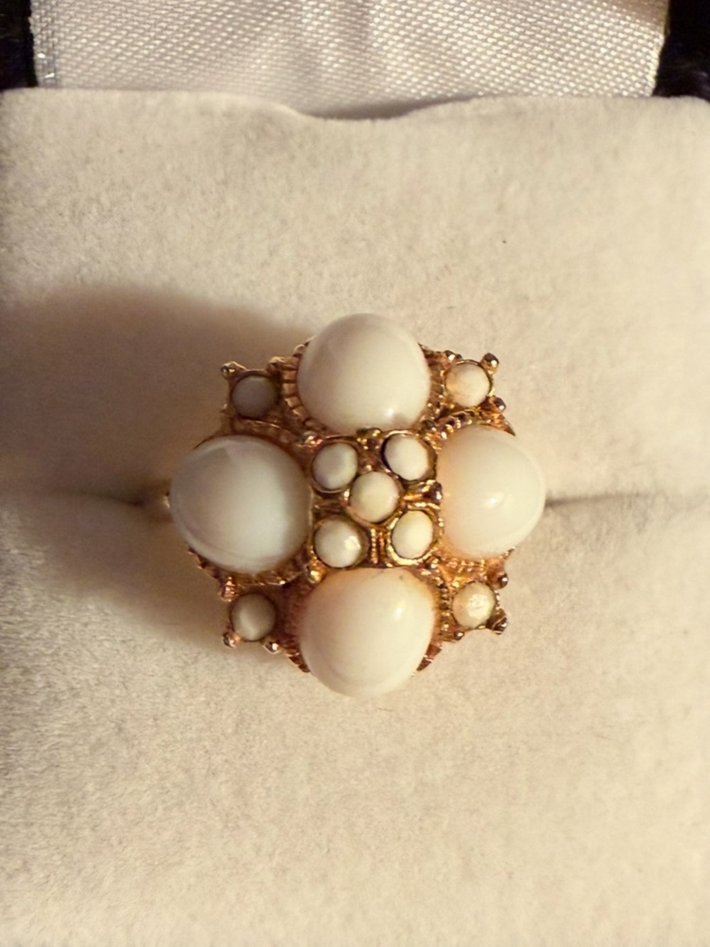 Vintage Milk Glass Cabochon Cluster Gorgeous Ring